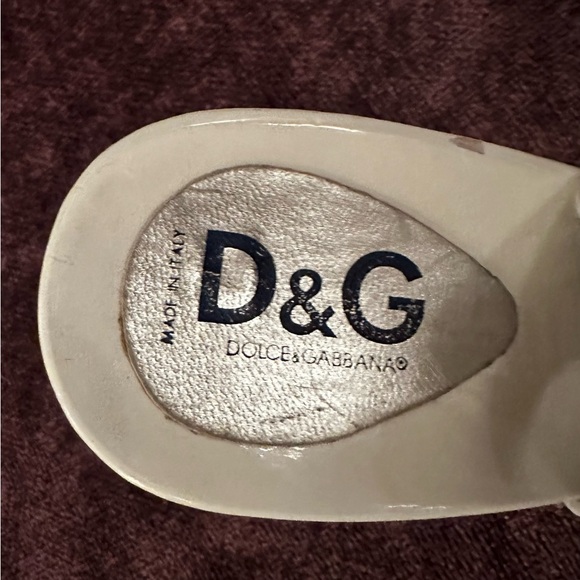 D&G Navy White Platform Slingback Heels SZ 37 (US 6.5-7) Peep Toe Stud Detail - Picture 7 of 8